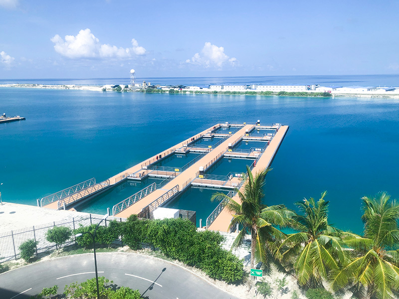 Ponton d'hydravion aux Maldives